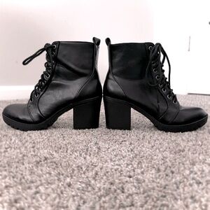 Chunky Heel Lace Up Black Combat Boots made of Faux Leather w/ Silver Grommets